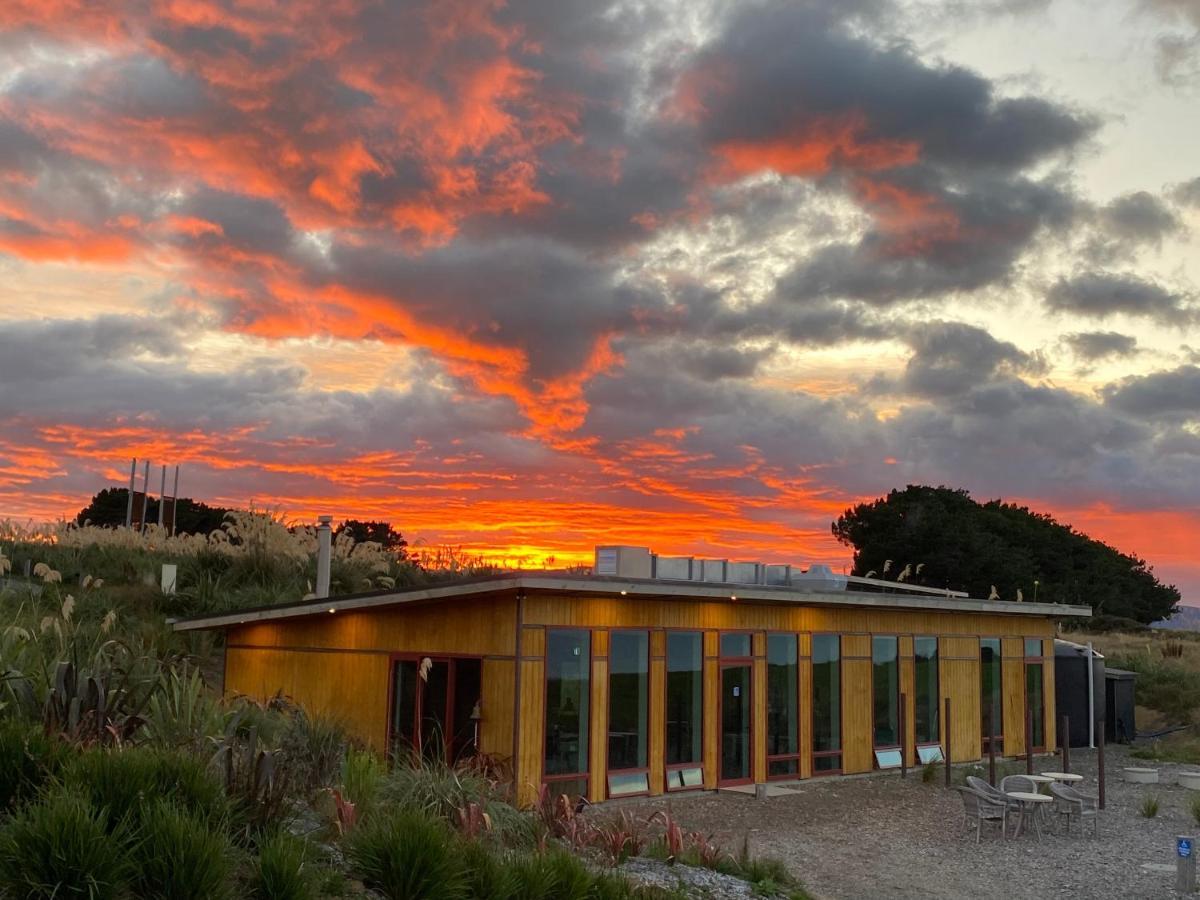 “The Cliffs” Humpridge View Motels Tuatapere Buitenkant foto