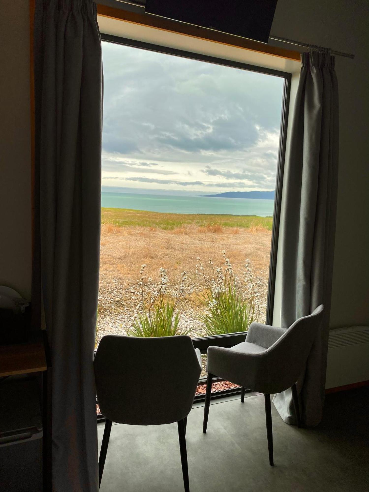 “The Cliffs” Humpridge View Motels Tuatapere Buitenkant foto