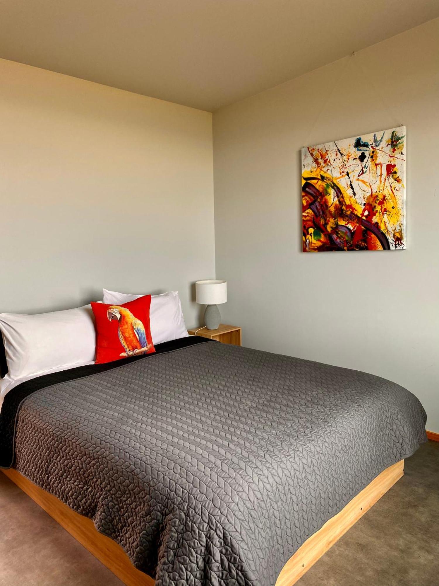 “The Cliffs” Humpridge View Motels Tuatapere Buitenkant foto