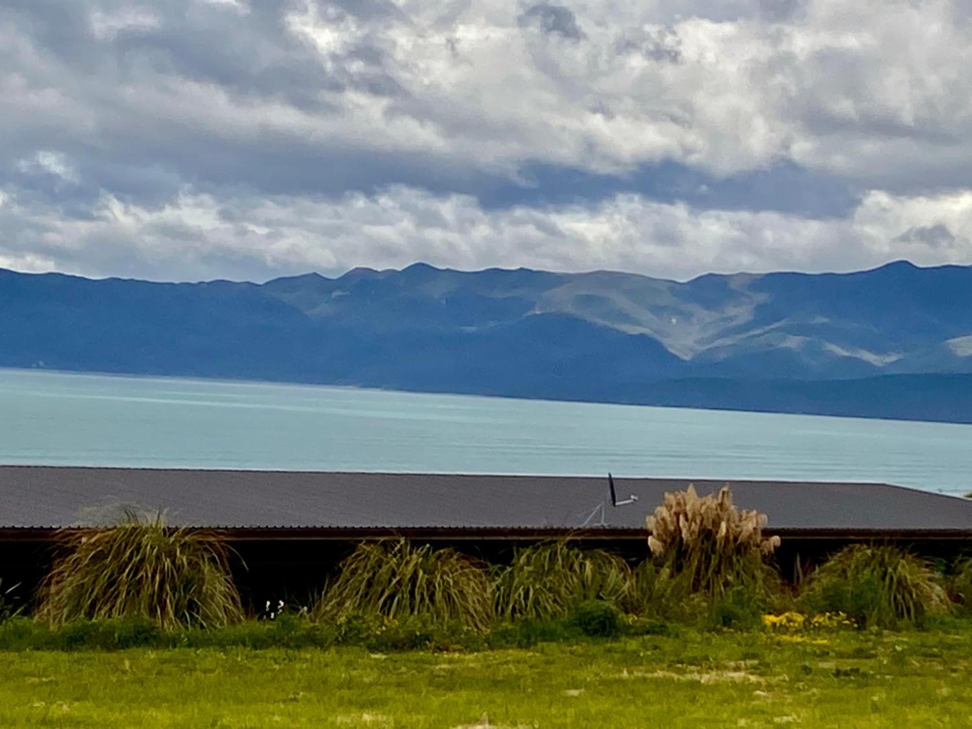 “The Cliffs” Humpridge View Motels Tuatapere Buitenkant foto